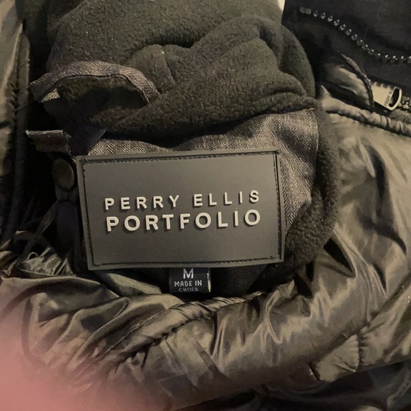 Perry Ellis Winter Jacket - Picture 3 of 5